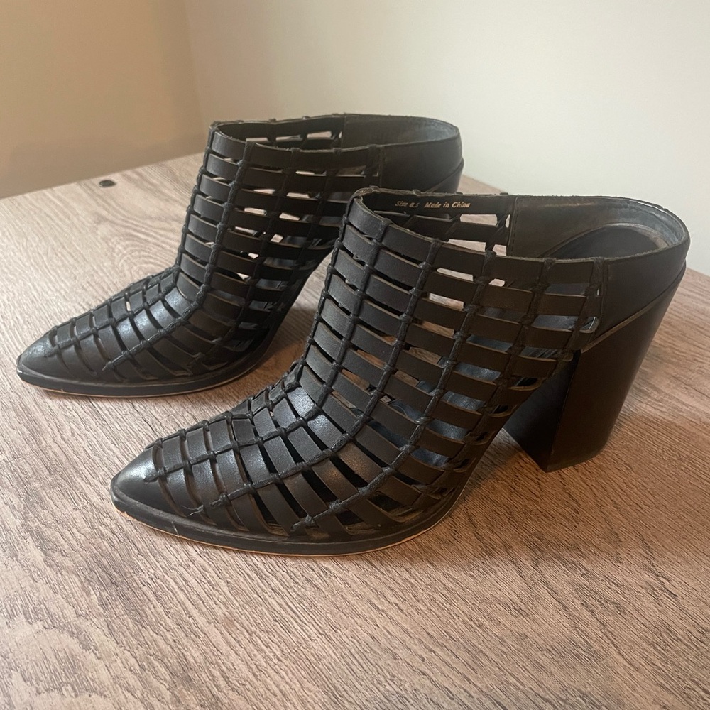 Dolce Vita Kacie Caged Black Leather Mule Sz.8.5